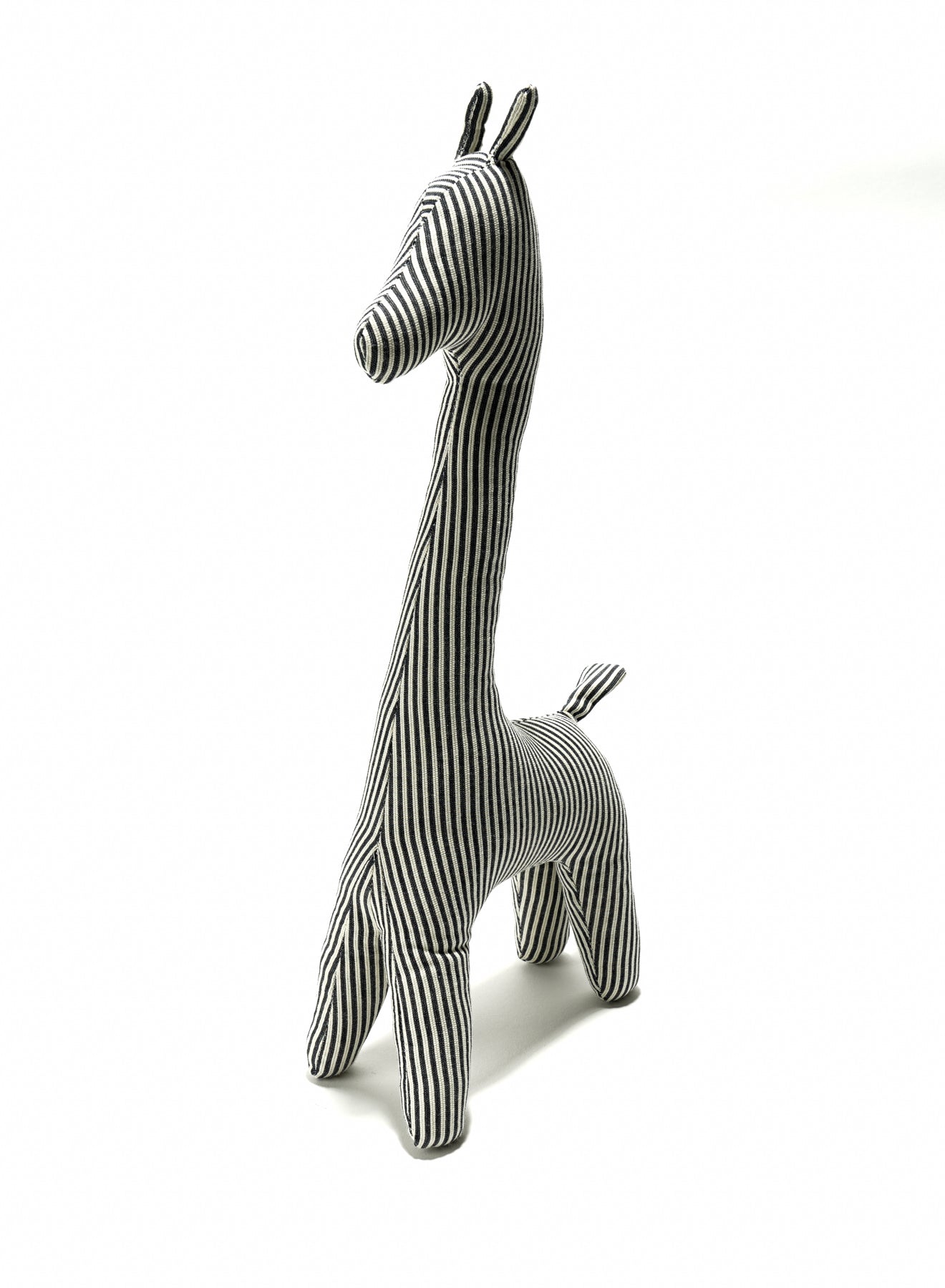 ENGINEERED GARMENTS KUMANOKOIDO STUFFED ANIMAL "GIRAFFE" - NAVY SEERSUCKER STRIPE