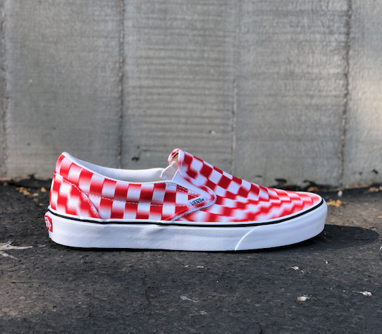 CLASSIC (BLUR CHECK) SLIP-ON - TRUE WHITE/RED